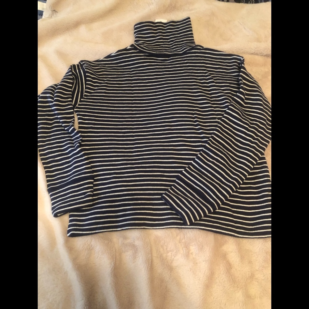 Vineyard Vines Funnel Neck NWT